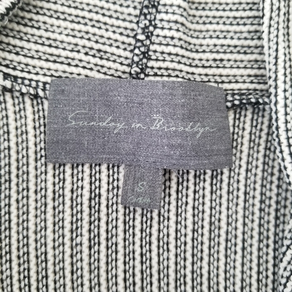 Sunday in Brooklyn Long Sleeve Striped Knit Open Cardigan Black/White Size S - Picture 8 of 12